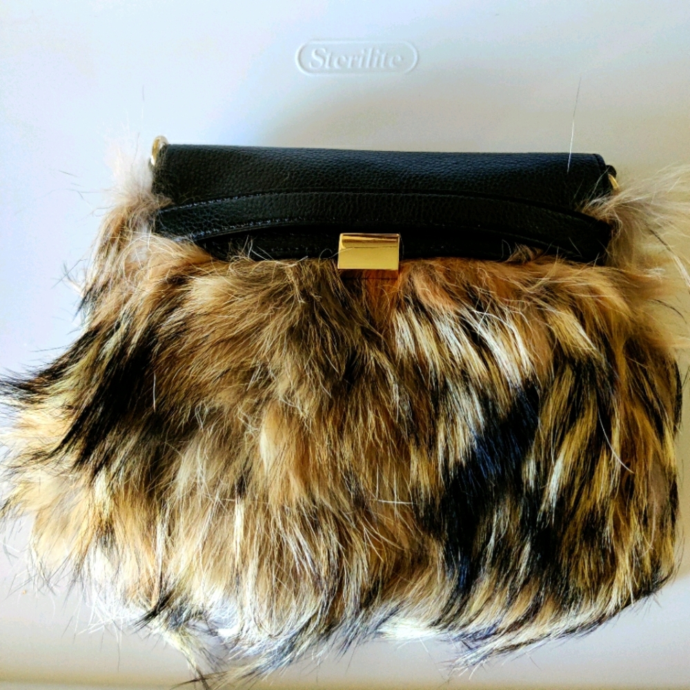 A Japanese handbag with Coyote fur?